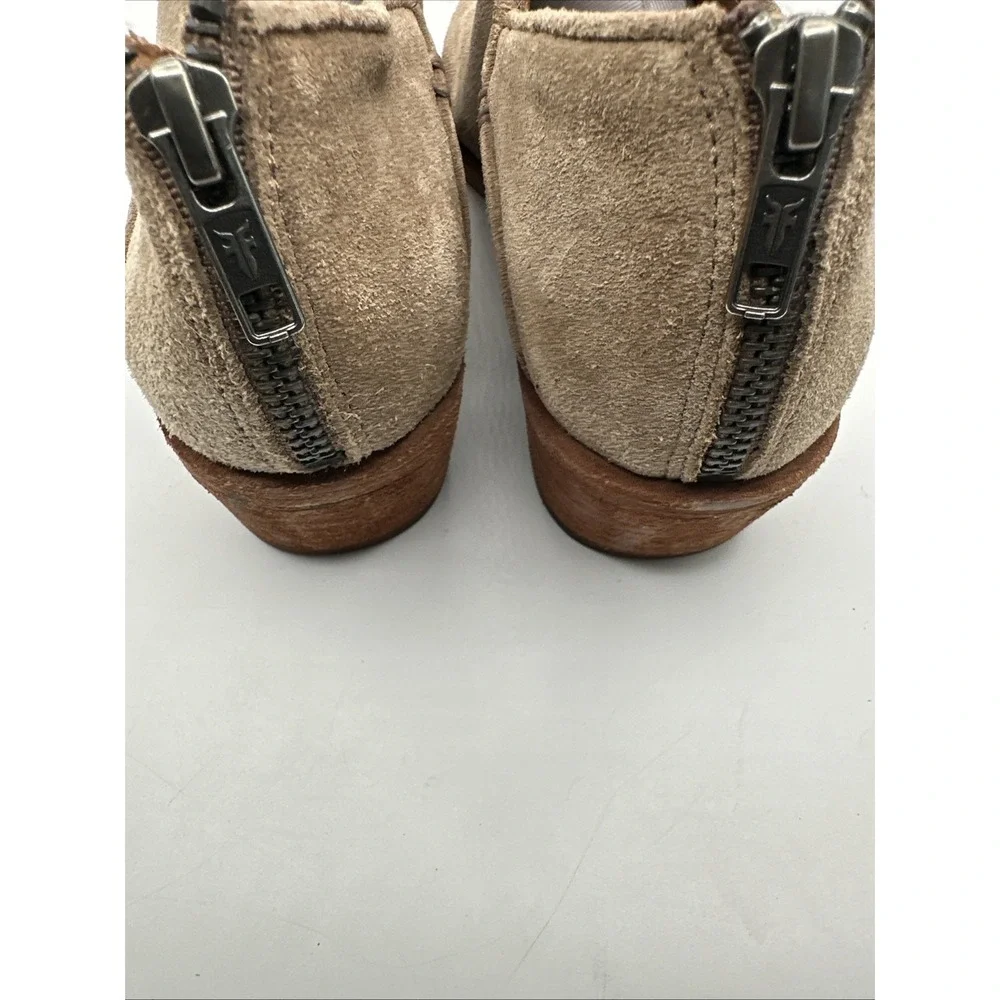 Frye Carson Taupe Suede Leather Zip Block Heel Shootie Ankle Boots Size 9